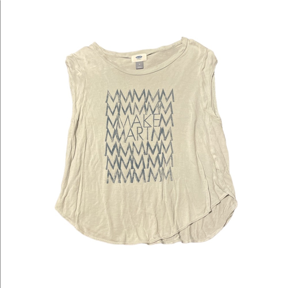 Old navy tee